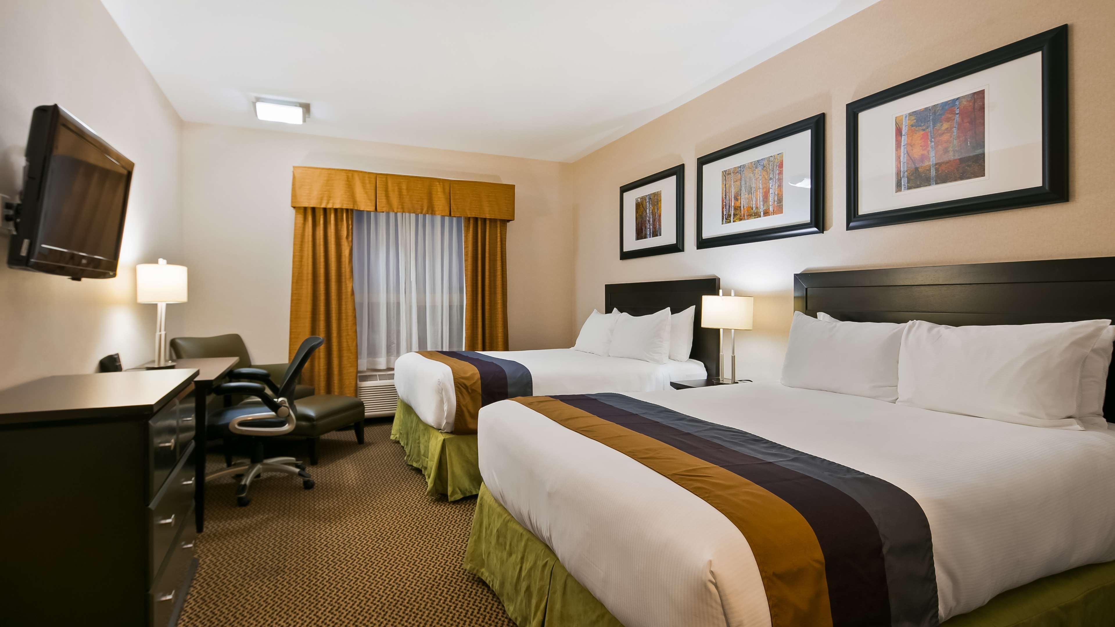Best Western Wainwright Inn & Suites מראה חיצוני תמונה