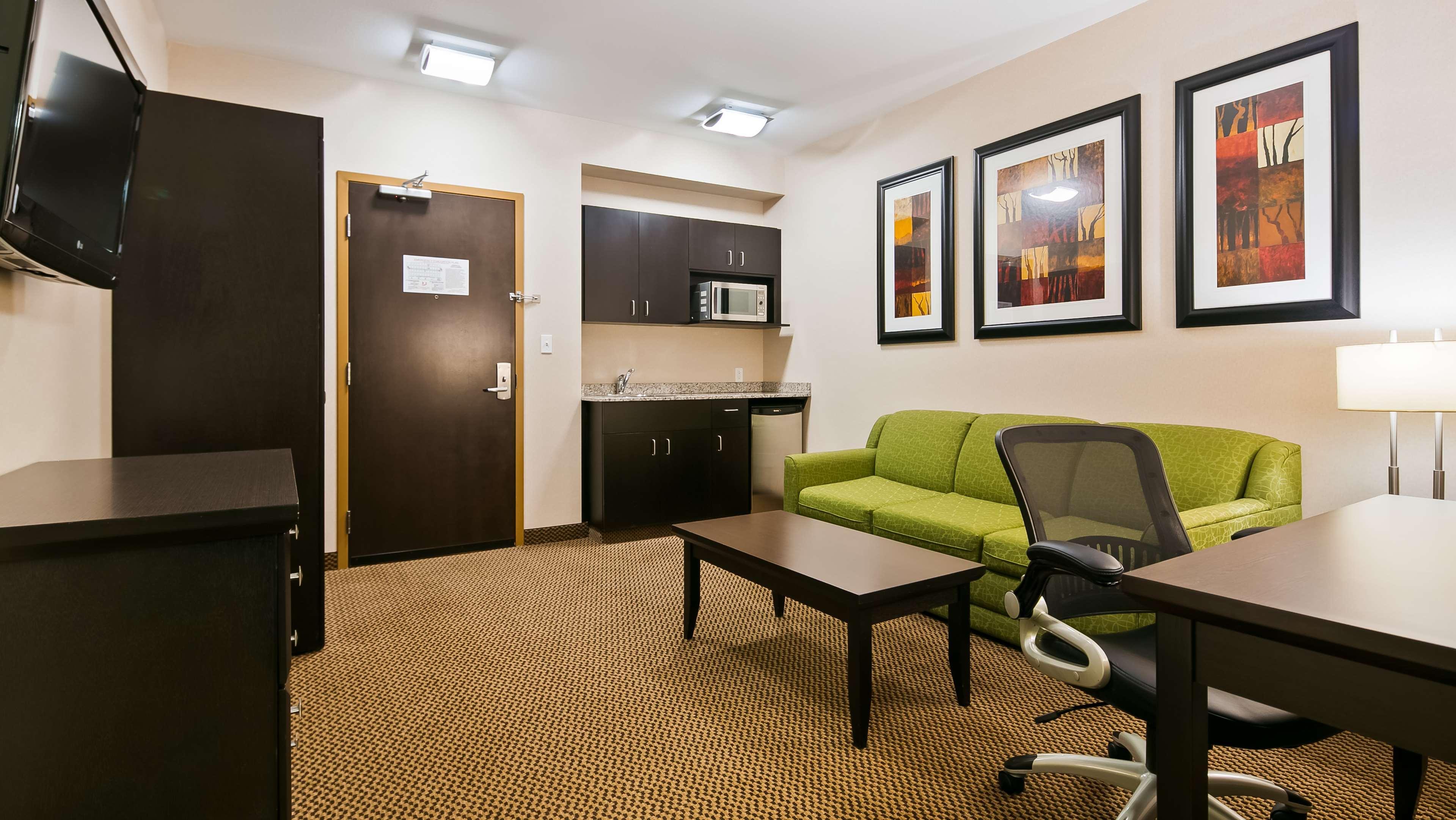 Best Western Wainwright Inn & Suites מראה חיצוני תמונה