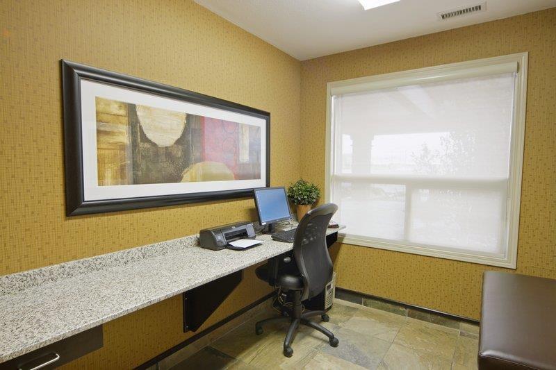 Best Western Wainwright Inn & Suites מראה חיצוני תמונה