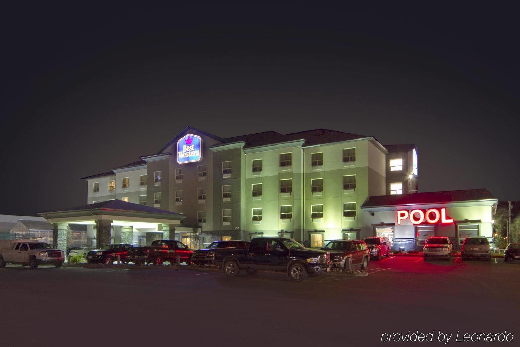 Best Western Wainwright Inn & Suites מראה חיצוני תמונה