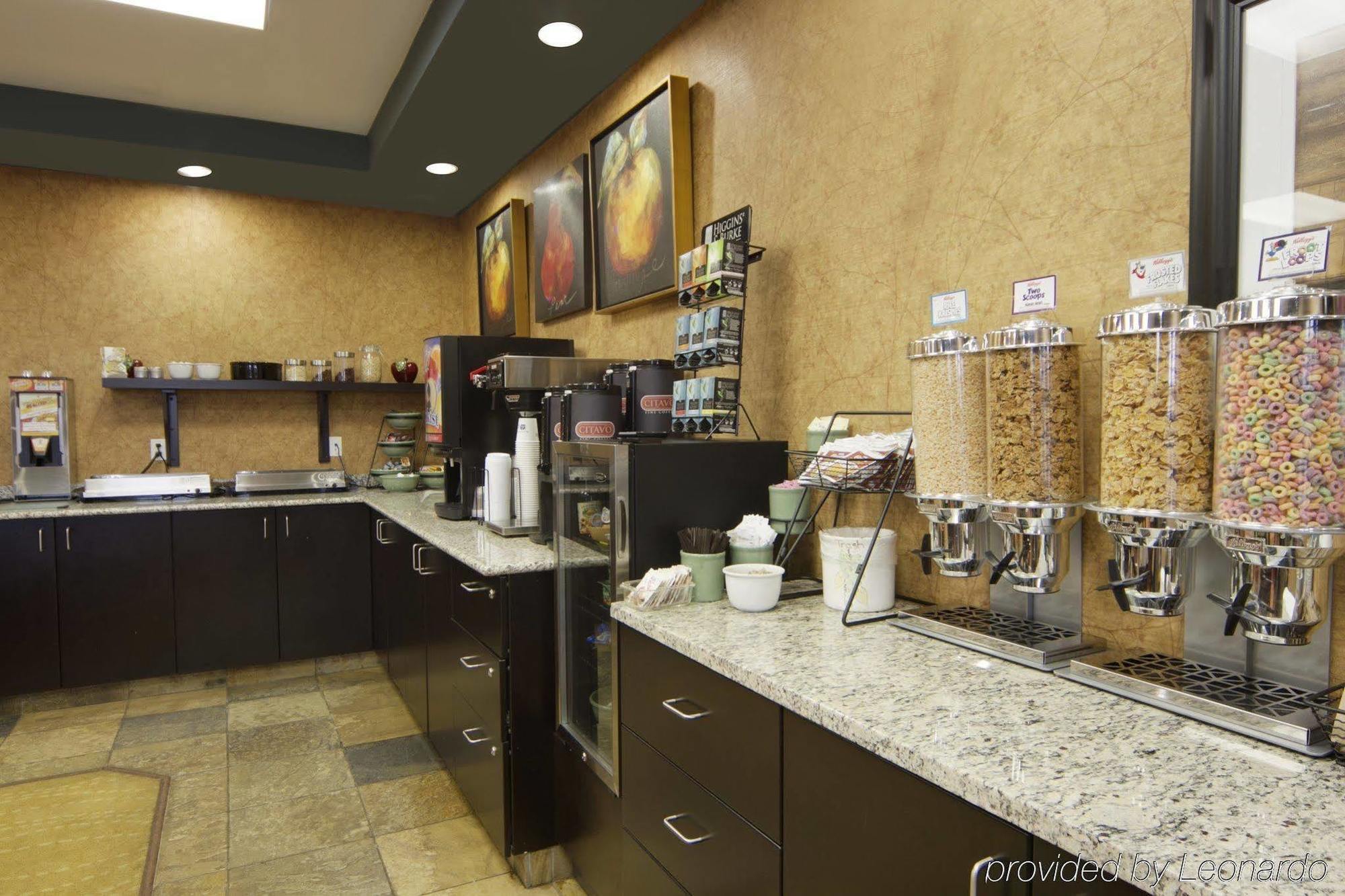 Best Western Wainwright Inn & Suites מראה חיצוני תמונה