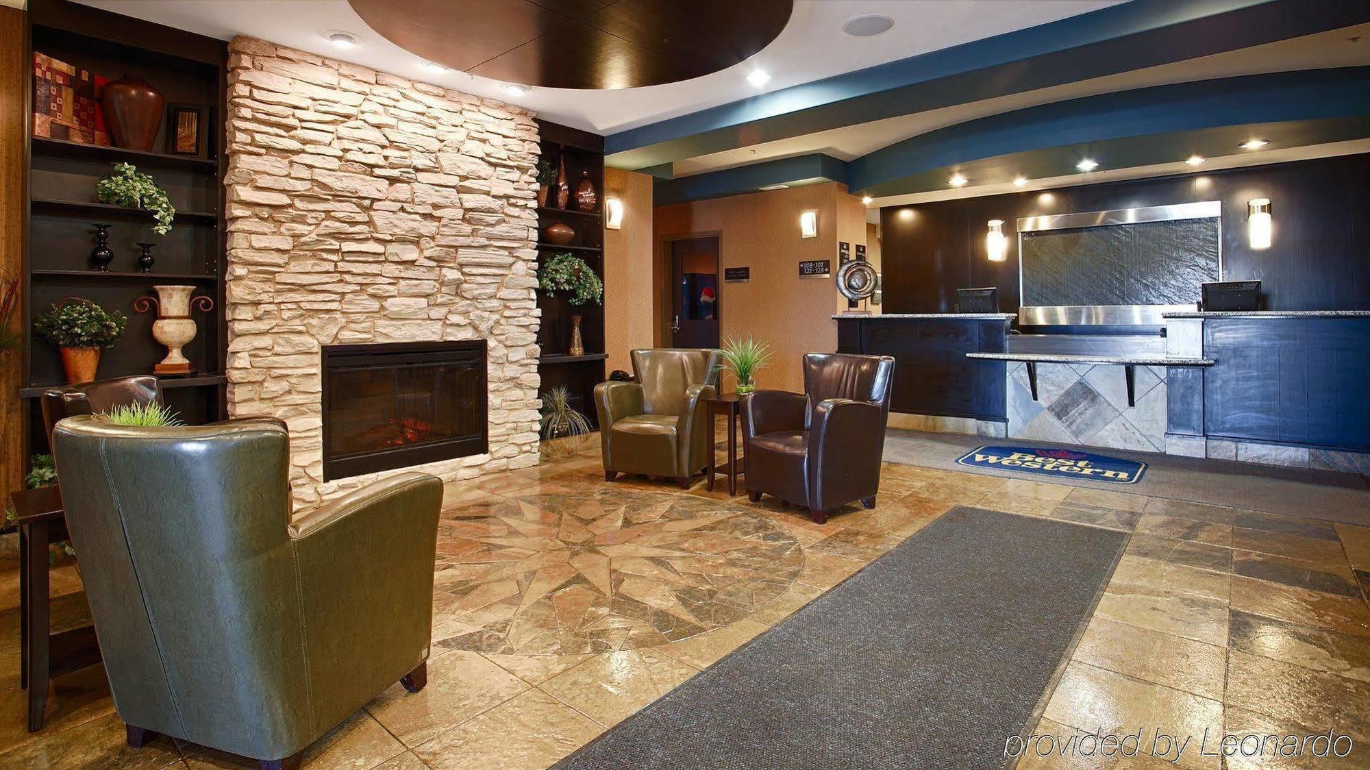 Best Western Wainwright Inn & Suites מראה חיצוני תמונה