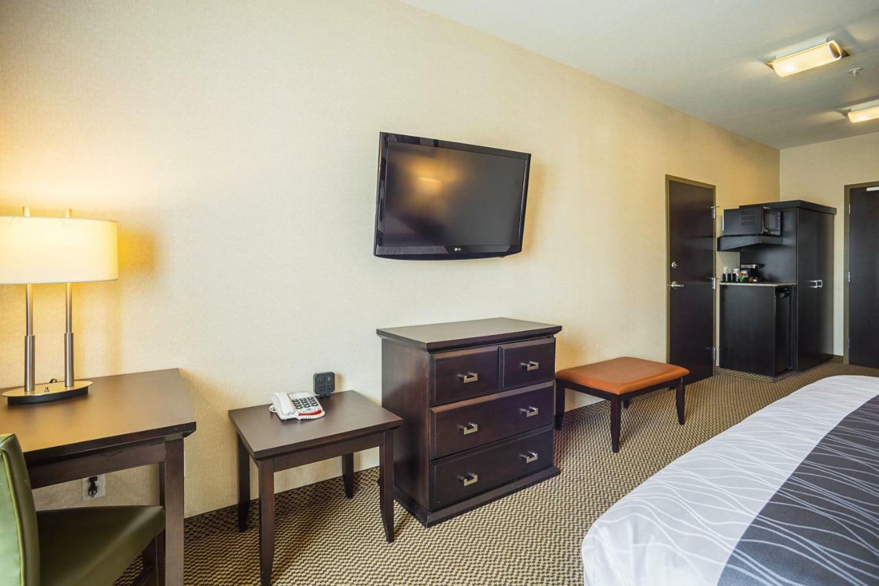 Best Western Wainwright Inn & Suites מראה חיצוני תמונה